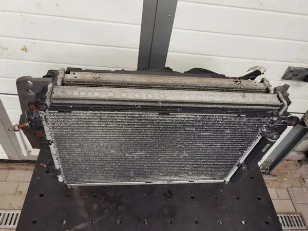 JAGUAR XF X250 2.2 D - conjunto de radiadores completo image 4