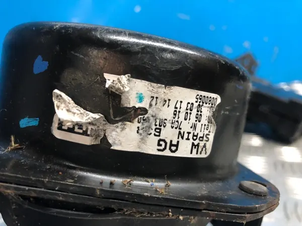 Soporte rueda de repuesto OEM 7CA803660 VW Crafter image 6