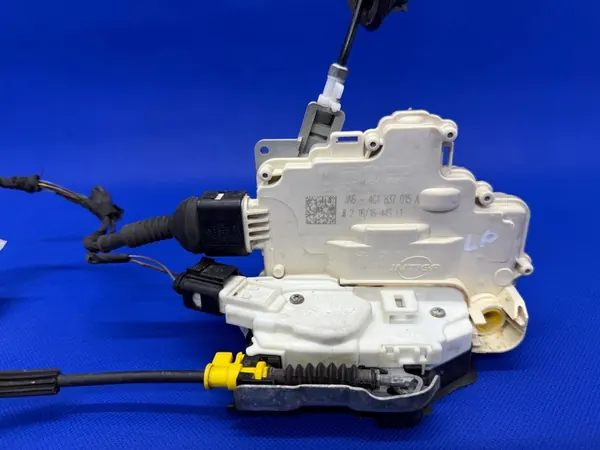 Audi A6 C7 Vorderer Linker Türschloss 4G1837015A image 2