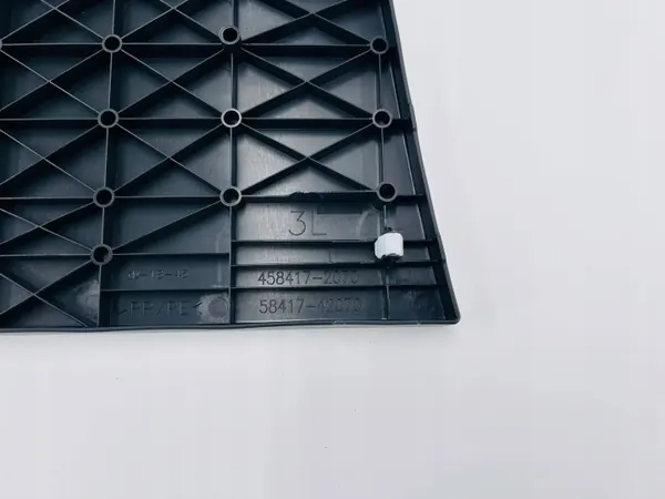 OEM OYT27024 RAV4 Moldura Lateral Maletero Izquierda image 7