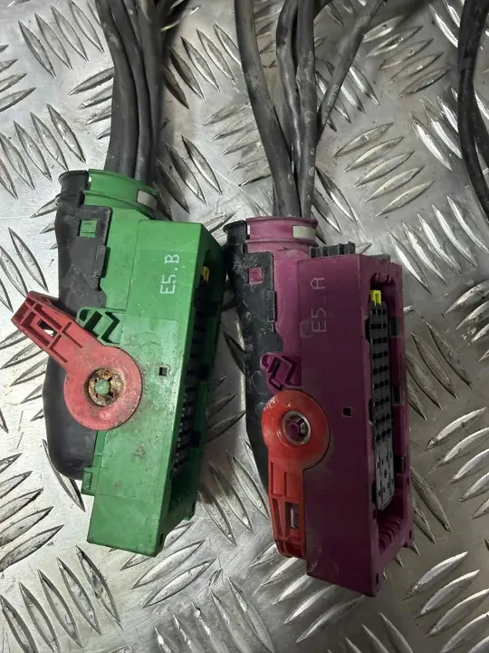 Harness Cables Caja Cambios Scania OEM 2586611 - Usado image 4
