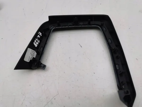 Handschoenenvakframe Audi A1 2019 OEM 82C857238 image 6
