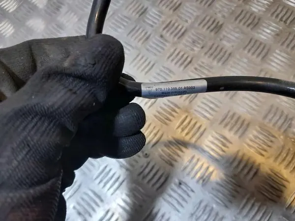 Tuyau de vide PORSCHE PANAMERA 4.8L 2011 97011035501 image 3