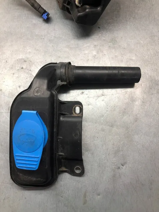 Q5 8R Vloeistofreservoir voor Xenon Verlichting image 2
