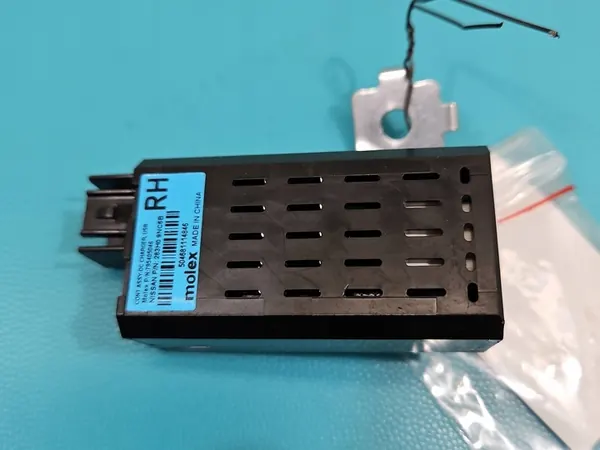 Módulo de Carregamento USB INFINITI QX60 12- OEM 795405046 image 2