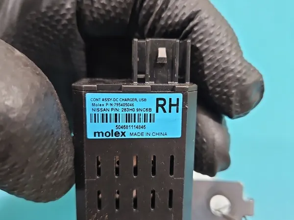 Módulo de Carregamento USB INFINITI QX60 12- OEM 795405046 image 3