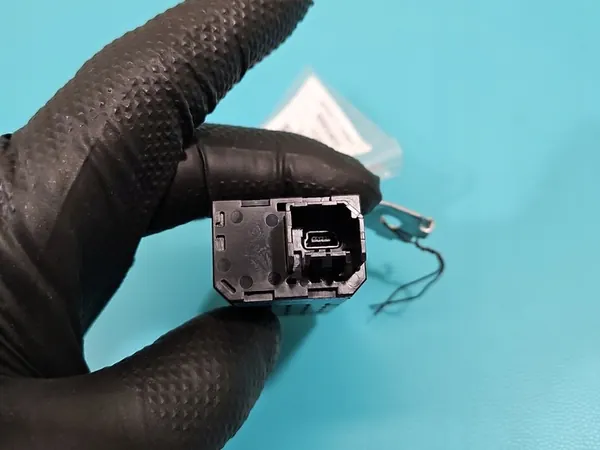 Módulo de Carregamento USB INFINITI QX60 12- OEM 795405046 image 4