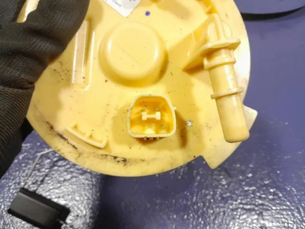Ford Mondeo MK5 Bränslepump OEM EG93-9H307-GB image 4