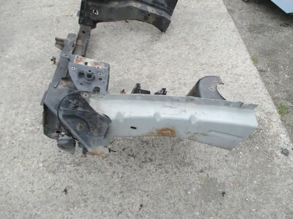 OEM TOM1625 Longarina dianteira esquerda para Chrysler Voyager image 2