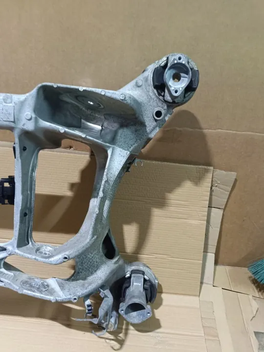 Porsche Taycan achterophangingarm OEM 342342334222332223212 image 7