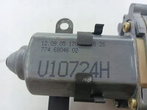 Chrysler Voyager 2006 schuifdeurmotor OEM 7746804602 image 7