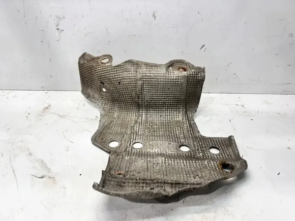 Protector térmico escape trasero derecho Audi A4 B7 OEM 8E0804172G image 2