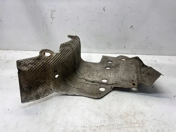 Protector térmico escape trasero derecho Audi A4 B7 OEM 8E0804172G image 4