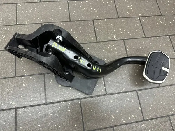 Cubierta de pedal de freno OEM 6891125 para BMW X1 U11/IX1 image 2
