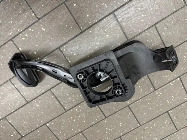 Cubierta de pedal de freno OEM 6891125 para BMW X1 U11/IX1 image 3