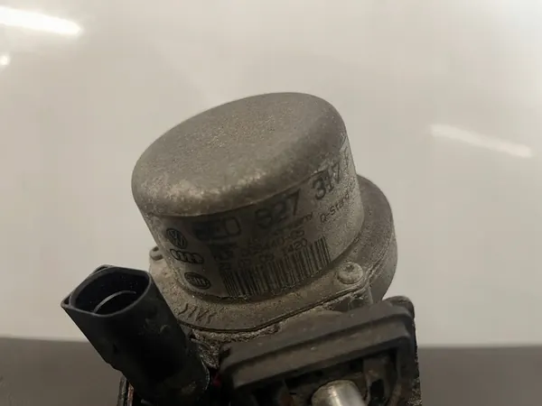 Audi OE 8E0 927 317 F Vacuumpomp image 2
