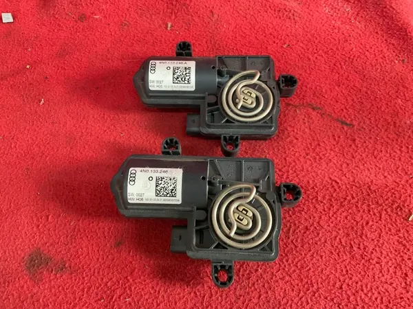 Audi Uitlaatklepactuator OEM 4N0133246A Gebruikt image 2