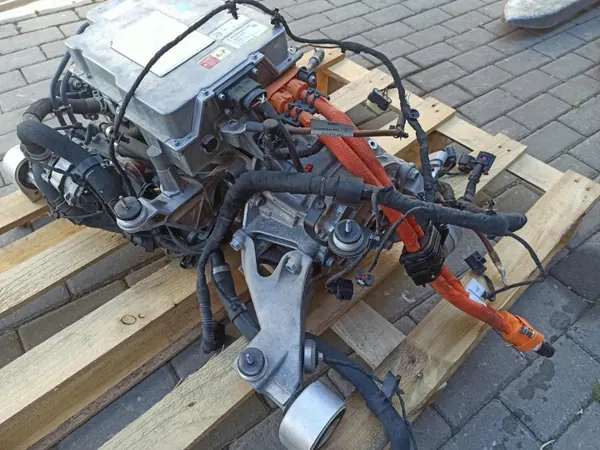 Porsche Taycan Voorwielaandrijving Motor 25,000km 2023 image 5