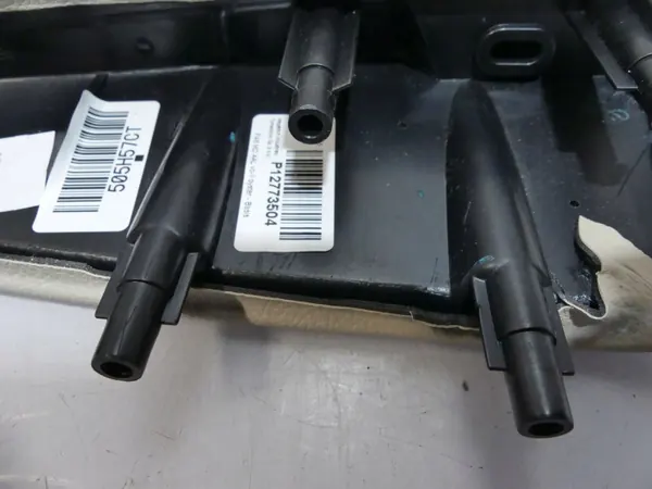 BMW X1 F48 LCI Linker voorportier armsteun OEM 7937877 image 5