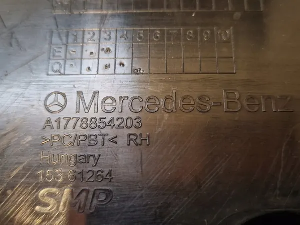 Guia de para-choque dianteiro direito A1778854203 Mercedes Benz W177 image 3