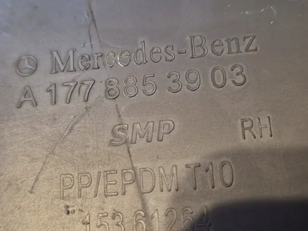 Guia de para-choque dianteiro direito A1778854203 Mercedes Benz W177 image 4