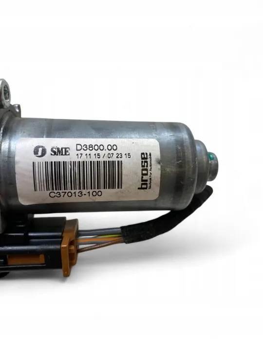 Sitzverstellmotor Volvo XC90 OEM C37013100 image 3