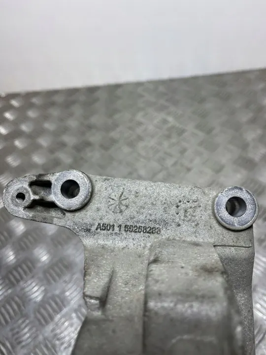 Fiat 500X Laakerituki OEM 55258283 image 4