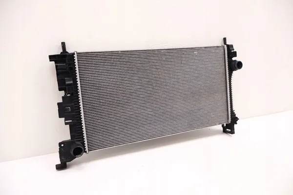 VOLVO XC60 II 2.0 T4 Radiador de Agua 31410895 image 3