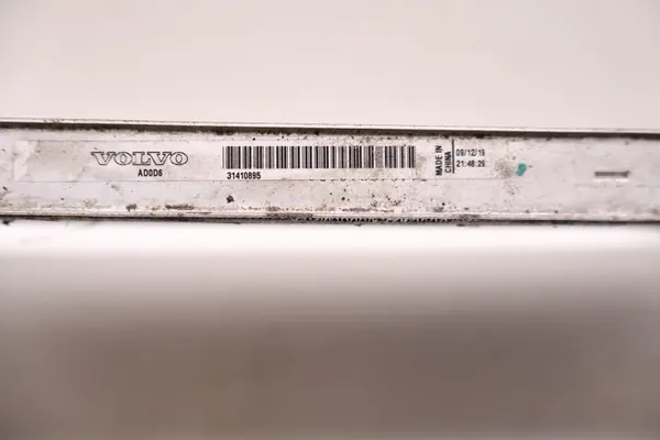 VOLVO XC60 II 2.0 T4 Radiador de Agua 31410895 image 5