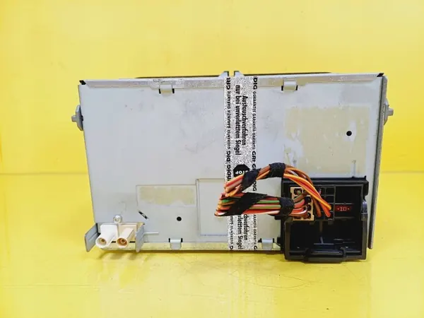 Radio CD d'origine usagée OEM DRC97099 pour VW Touran I image 6