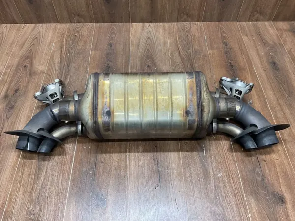 Porsche 911 Turbo S 992 Uitlaatdemper OEM 992251057D image 2