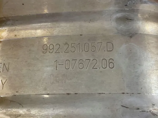 Porsche 911 Turbo S 992 Uitlaatdemper OEM 992251057D image 10