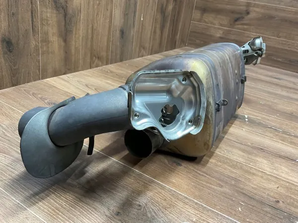 Porsche 911 Turbo S 992 Uitlaatdemper OEM 992251057D image 5