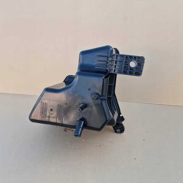 Mercedes Sprinter AdBlue-säiliö OEM A9104700000 image 7