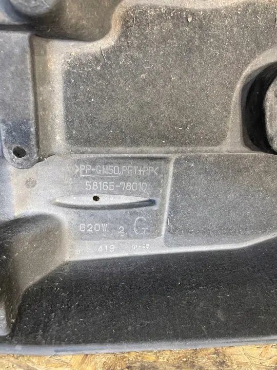 Lexus NX 300H Untere Abdeckung OEM 5816578010 - Gebraucht image 5