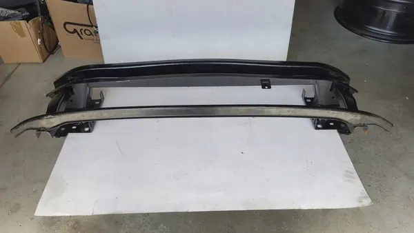 Volkswagen OE Etupuskuri Vahvistus 5G0807109AJ image 7