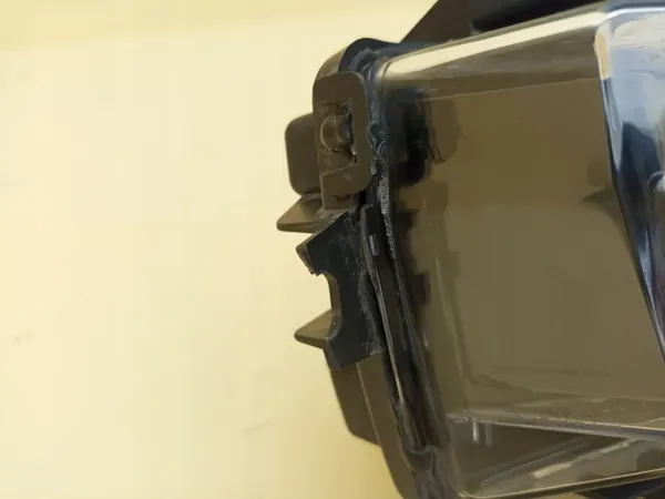 Tesla Model 3/Y DRL Halógeno LED Delantero Derecho OEM 1507933-00-C image 9