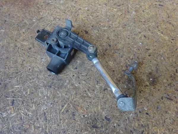 Xenonnivåsensor A3 8P GOLF V R32 1T0907503 1K0941274B image 6