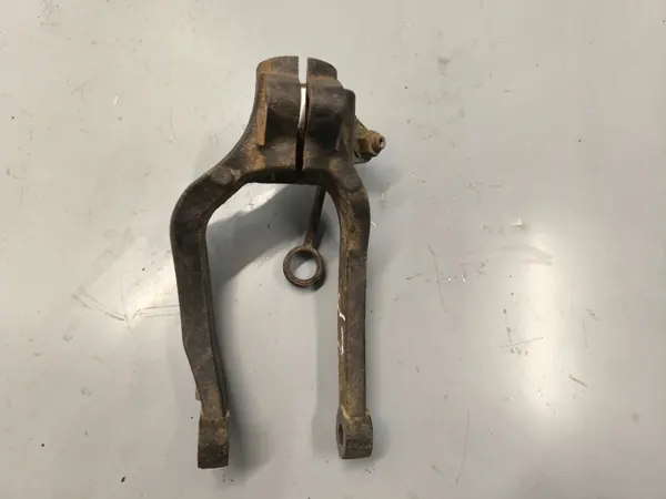 Voorlinker schokdemperbevestiging OEM 50704963 Alfa Romeo 159 image 3