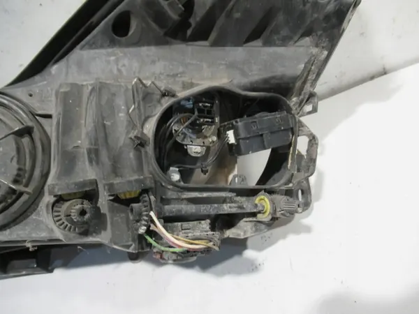 Faros delanteros derecho oscuro Opel Corsa D image 6