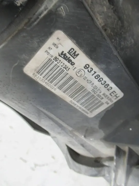 Faros delanteros derecho oscuro Opel Corsa D image 7