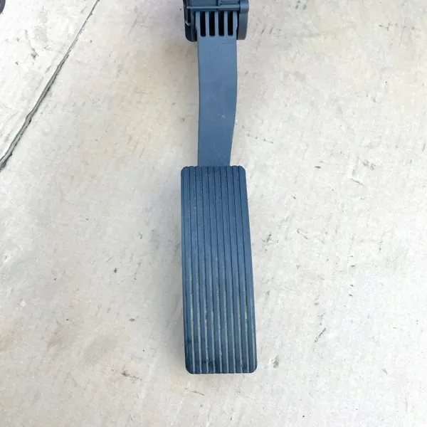 Potentiomètre Pédale Gaz Mercedes OEM A2463001404 image 6