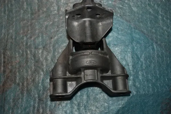 Support moteur F4SWP 1.5 TDCI Ford Transit Courier 2014+ image 2