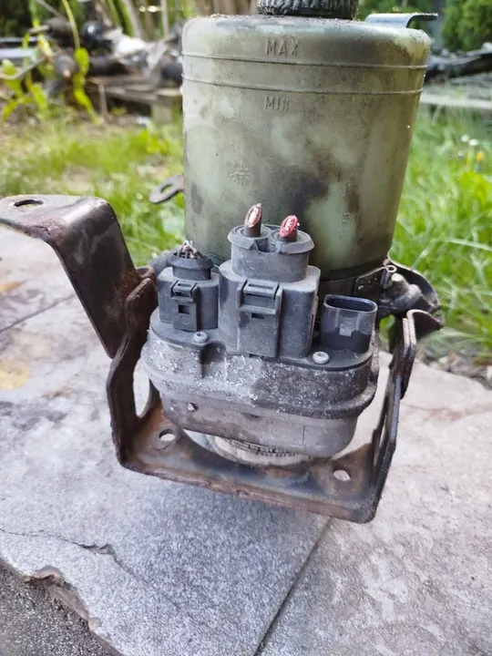 Bomba de direção assistida TRW VW Polo Skoda Fabia Seat Ibiza image 2