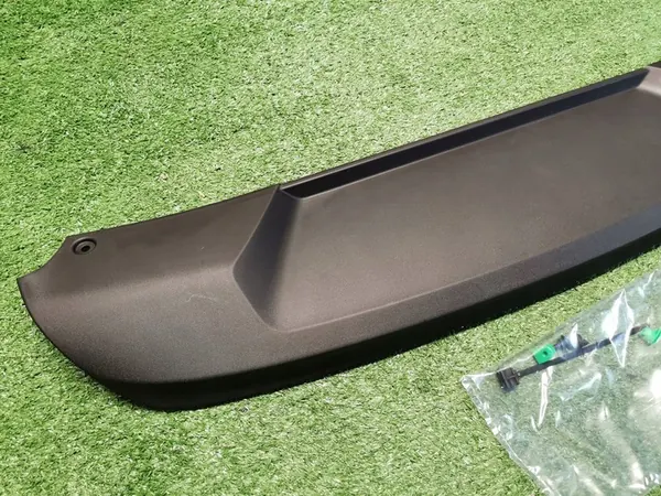 VOLVO XC40 II 17- Difusor Spoiler Traseiro OEM 31650122 image 4