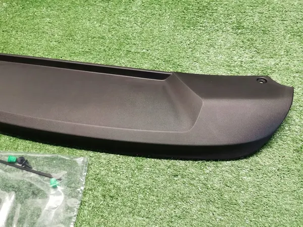 VOLVO XC40 II 17- Difusor Spoiler Traseiro OEM 31650122 image 5