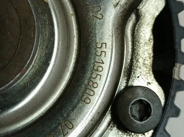 Engranaje de distribución 55195809 1.4 8V Fiat Linea I (2007- ) image 3