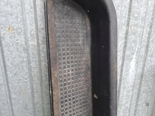 VW T4 skjutdörrströskelskydd OEM 4324324 image 3