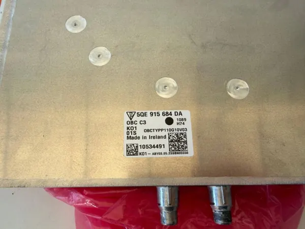 Módulo carga bateria Porsche 5QE915684DA OEM image 3
