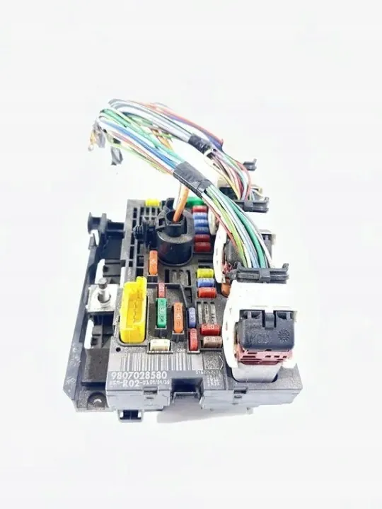 Module Confort OEM 9807028580 pour Peugeot 2008 II image 2